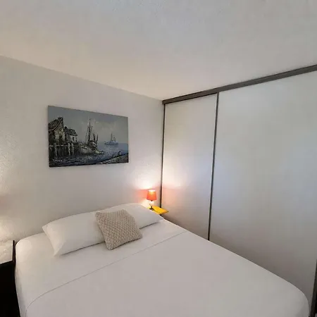 Appartement Avec Piscine, Parking - 6 Pers. - Fr-1-226a-224 *